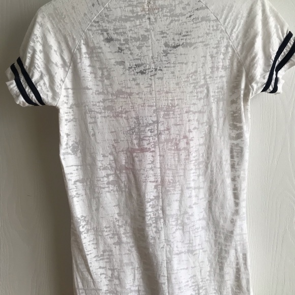 T-shirts - Picture 6 of 8